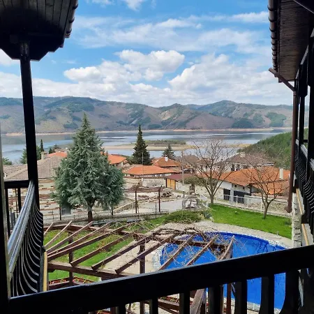 Trifon Zarezan Family 3* Главатарци