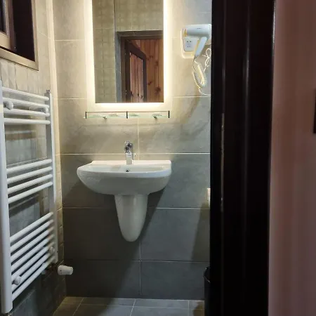 Trifon Zarezan Family 3* Главатарци