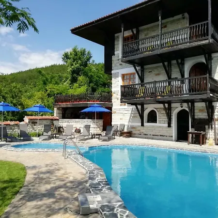 Trifon Zarezan Family Hotel 3*